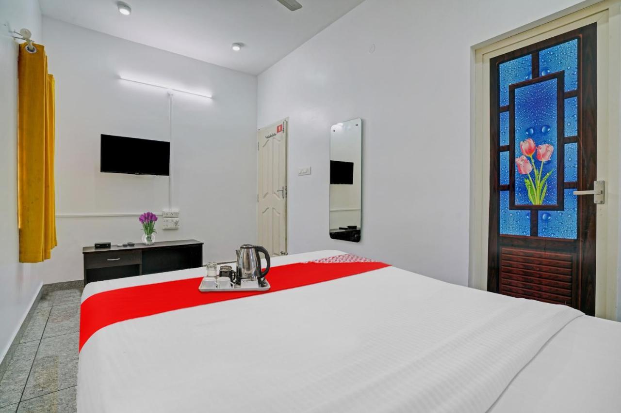 Oyo Thykoodam Sleep Inn Kochi Eksteriør billede