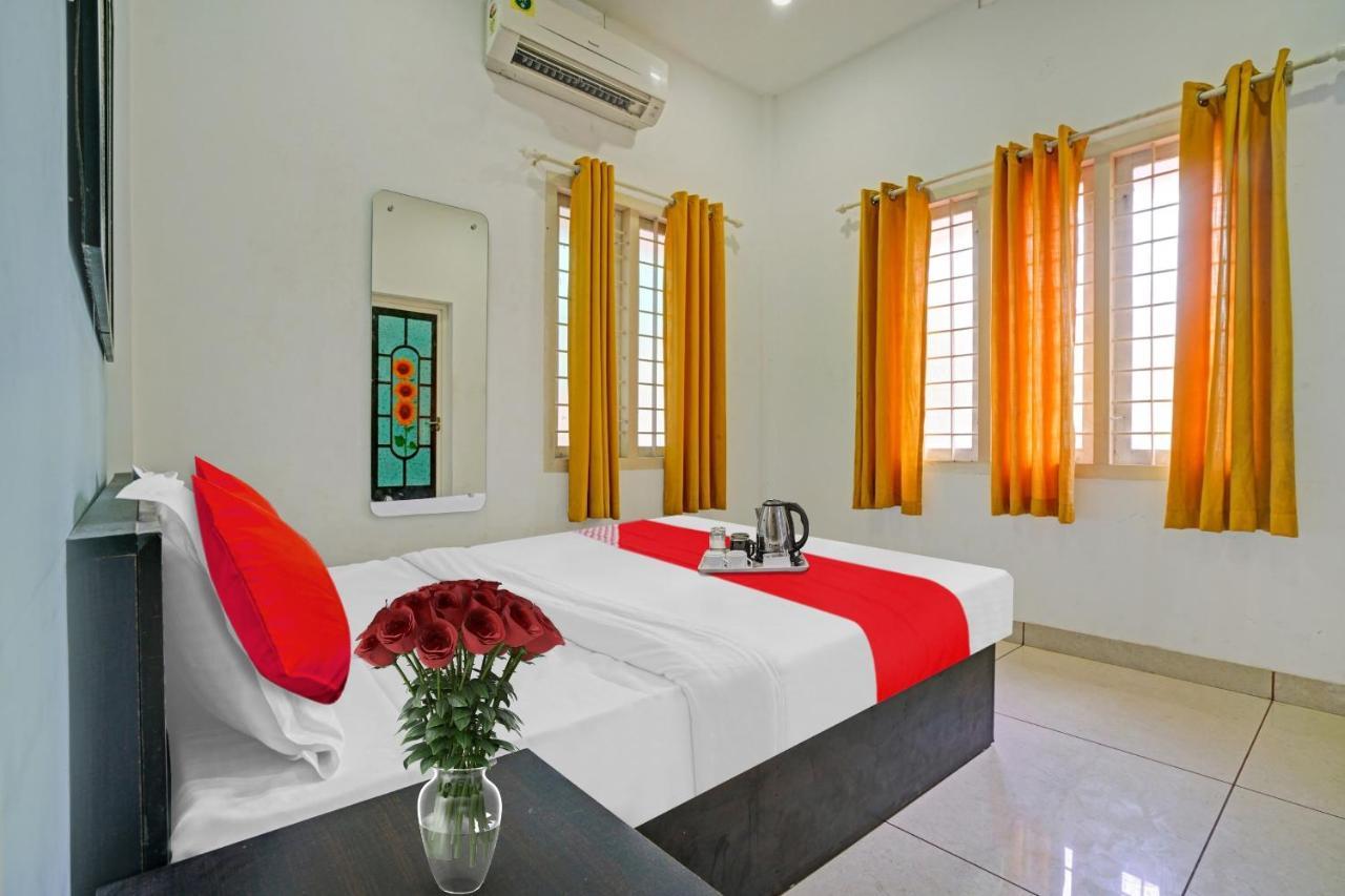 Oyo Thykoodam Sleep Inn Kochi Eksteriør billede